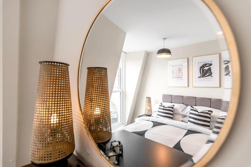 1-Bed Seaside Apartment With Parking Кромер Экстерьер фото
